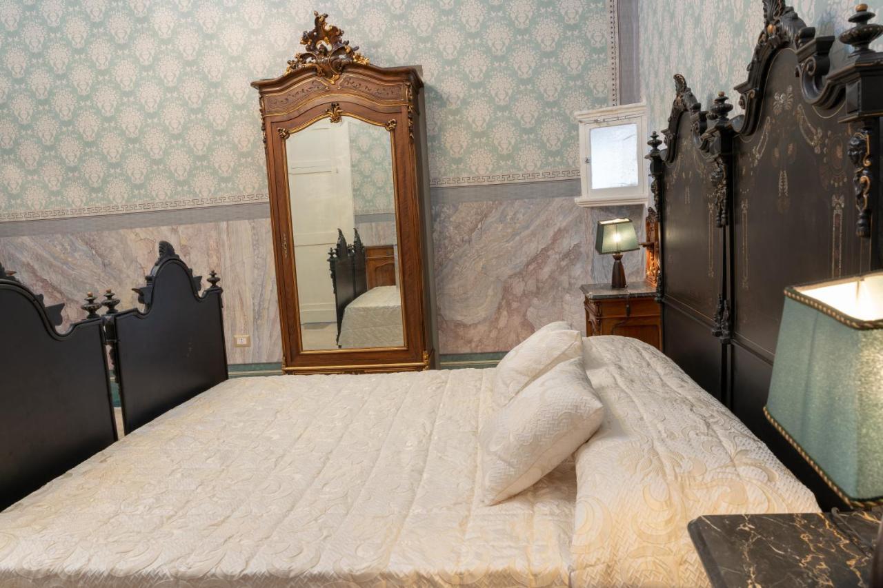 Hotel Il Cavaliere Al Borgo Antico Copertino Exterior foto