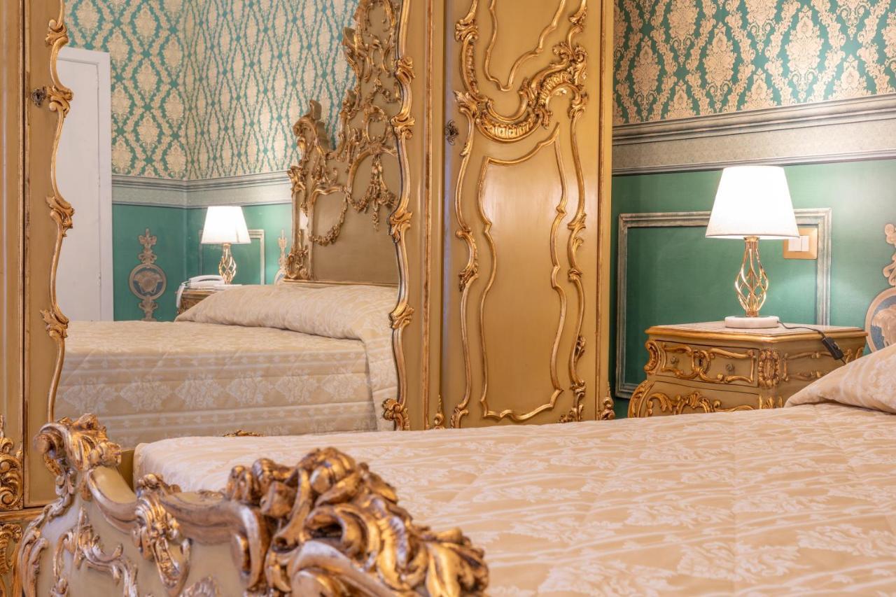 Hotel Il Cavaliere Al Borgo Antico Copertino Exterior foto