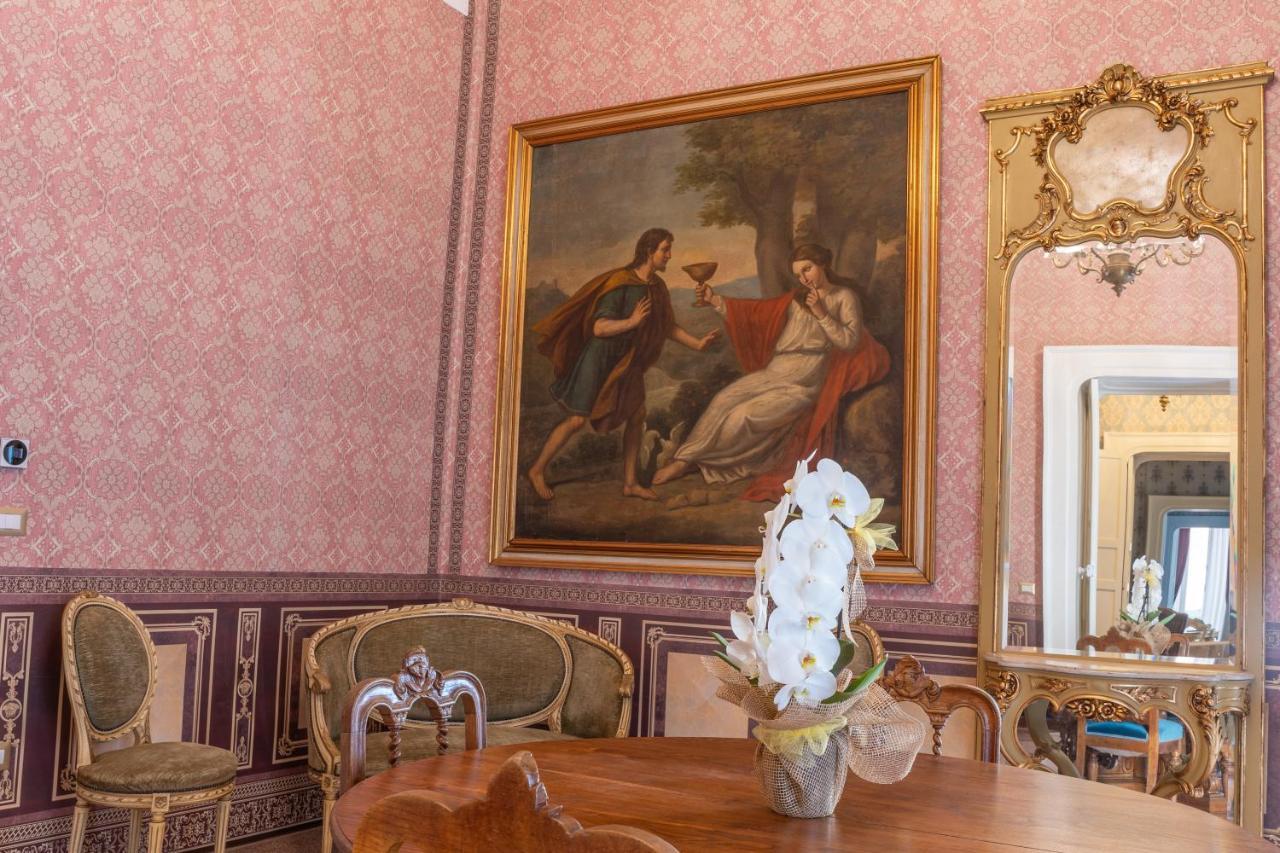 Hotel Il Cavaliere Al Borgo Antico Copertino Exterior foto