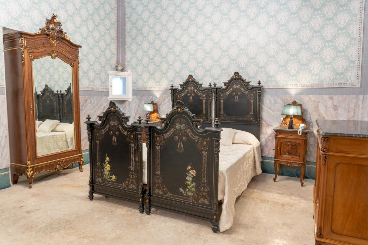 Hotel Il Cavaliere Al Borgo Antico Copertino Exterior foto