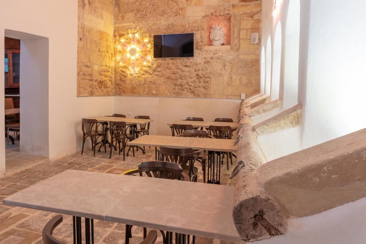 Hotel Il Cavaliere Al Borgo Antico Copertino Exterior foto